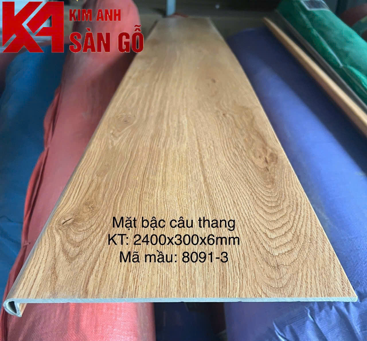 Mặt Bậc Cầu Thang Nhựa Giả Gỗ MAX 8091-3